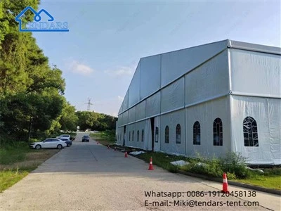 Lều ngoài trời lớn